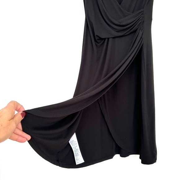 Tommy Bahama  popover dress, sleeveless, surplice top, in a stretch jersey knit - Picture 6 of 8